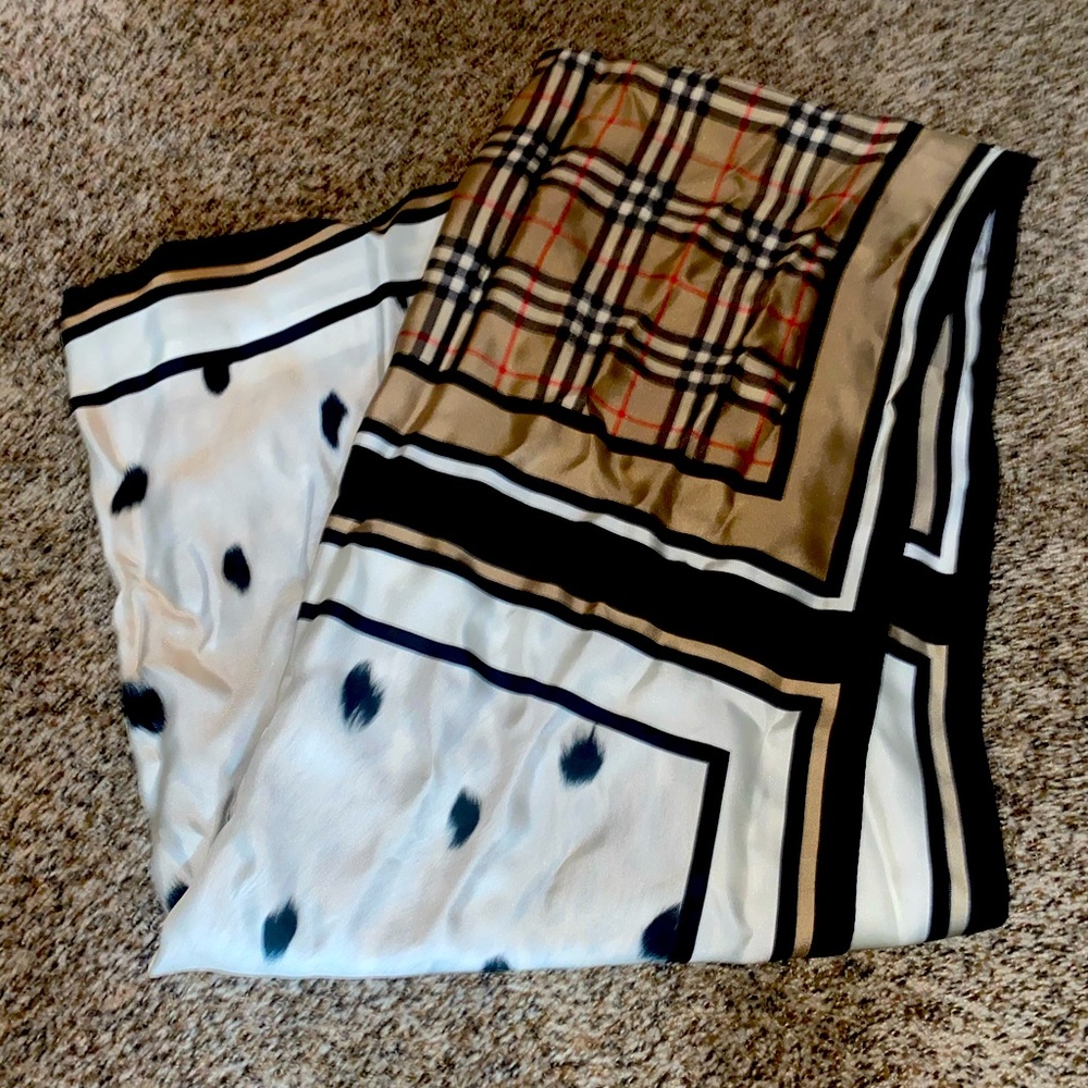 NEW! Burberry Monogram, Print 100% Silk Scarf